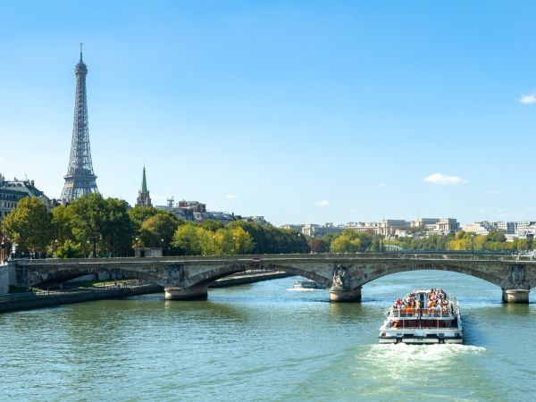 Paris: city in Europe image